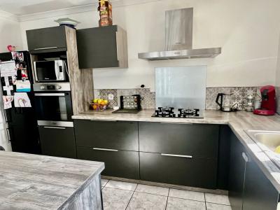 For sale A 15 MIN D'ARLES ET 15 MI 4 rooms 90 m2 Gard (30800) photo 4