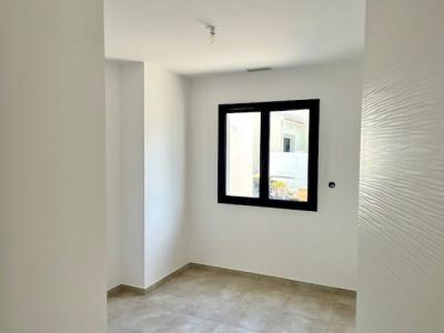 For sale 4 rooms 95 m2 Herault (34270) photo 2