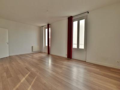 Acheter Appartement  830 euros