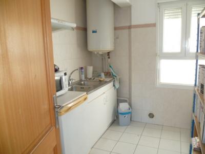 For sale COEUR DE VILLE 2 rooms 38 m2 Herault (34340) photo 2
