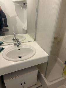 For sale 1 room 18 m2 Bouches du Rhone (13013) photo 4