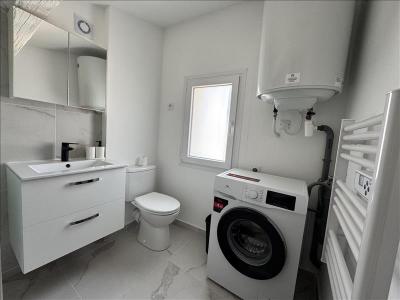 Louer Appartement Toulon 390 euros