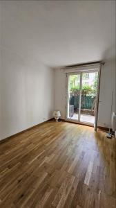 For rent Issy-les-moulineaux 3 rooms 66 m2 Hauts de Seine (92130) photo 2