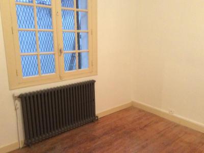 For rent Sainte-foy-la-grande 2 rooms 50 m2 Gironde (33220) photo 3