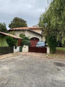 For rent Pessac 6 rooms 210 m2 Gironde (33600) photo 1