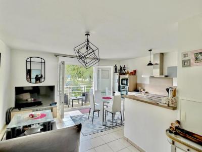 For sale Houmeau 2 rooms 44 m2 Charente maritime (17137) photo 2