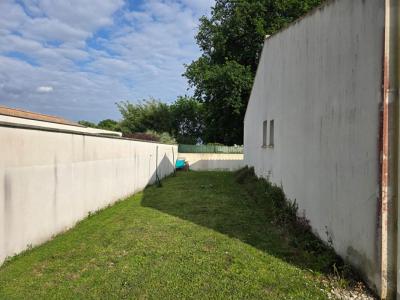 For sale Breuillet 4 rooms 83 m2 Charente maritime (17920) photo 2