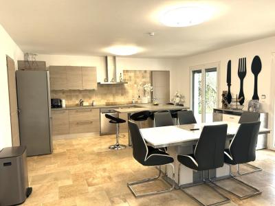 For sale Plan-de-la-tour 7 rooms 150 m2 Var (83120) photo 2