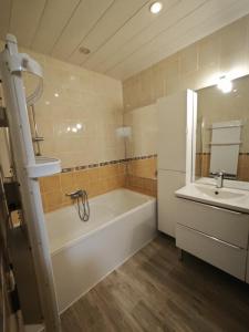 For rent Marseille-13eme-arrondissement 4 rooms 93 m2 Bouches du Rhone (13013) photo 3