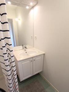 For rent Nantes 1 room 22 m2 Loire atlantique (44300) photo 3
