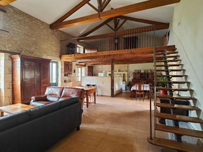 For sale Civray 4 rooms 146 m2 Vienne (86400) photo 2