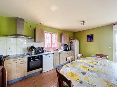 For sale 5 rooms 85 m2 Ain (01190) photo 2