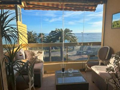 For sale 2 rooms 28 m2 Alpes Maritimes (06400) photo 0