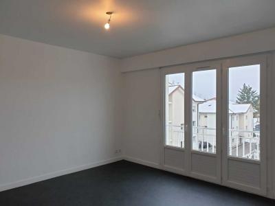 For sale CENTRE VILLE 2 rooms 53 m2 Ain (01630) photo 3