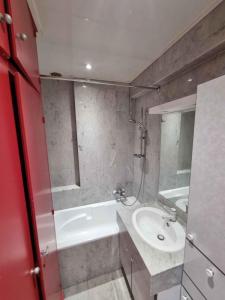 Louer Appartement Paris-18eme-arrondissement 1650 euros