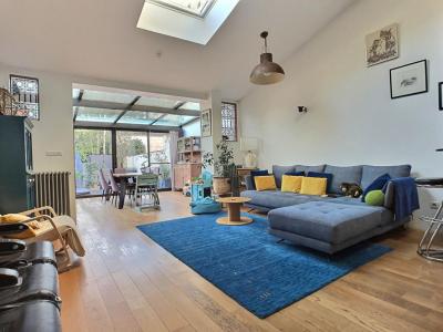 For sale Bordeaux 5 rooms 110 m2 Gironde (33800) photo 2