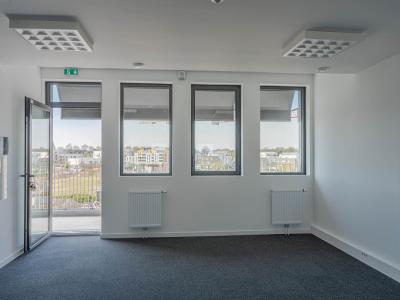 Louer Bureau Epron 13284 euros