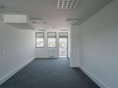 Louer Bureau 76 m2 Epron