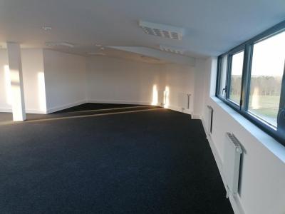 Louer Bureau 112 m2 Epron