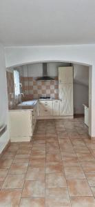 For sale Marseille-12eme-arrondissement 4 rooms 94 m2 Bouches du Rhone (13012) photo 3