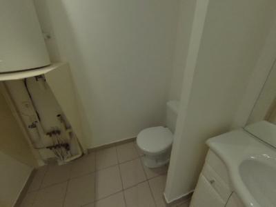 Louer Appartement Lyon-7eme-arrondissement 586 euros