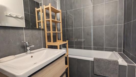 For rent Paris-15eme-arrondissement 5 rooms 26 m2 Paris (75015) photo 3