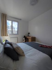 Louer Appartement 17 m2 Paris-20eme-arrondissement