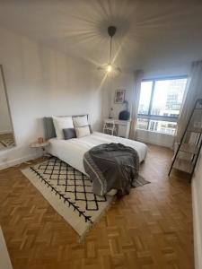 For rent Paris-15eme-arrondissement 6 rooms 29 m2 Paris (75015) photo 0