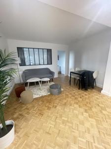For rent Paris-15eme-arrondissement 6 rooms 29 m2 Paris (75015) photo 3