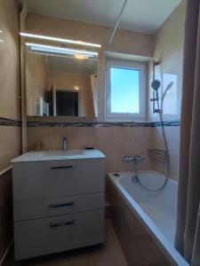 Louer Appartement 17 m2 Paris-19eme-arrondissement