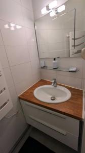 For rent Paris-15eme-arrondissement 3 rooms 20 m2 Paris (75015) photo 3
