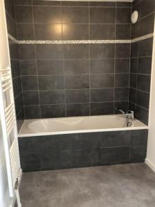 For rent Lille 3 rooms 60 m2 Nord (59000) photo 2