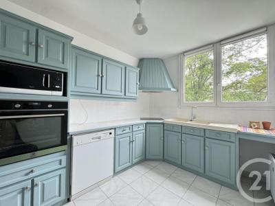 For sale Fontenay-sous-bois 5 rooms 92 m2 Val de Marne (94120) photo 2