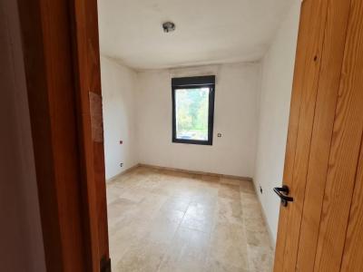 Louer Local commercial Mole 18000 euros