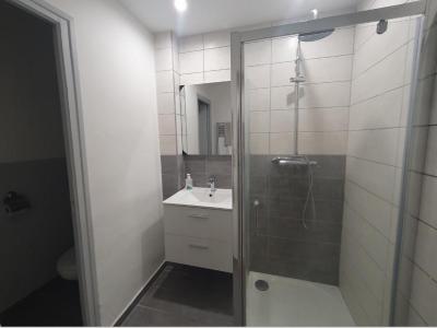 Louer Appartement Nimes 425 euros