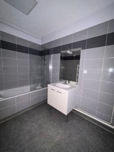 For rent Saint-etienne 3 rooms 73 m2 Loire (42000) photo 4