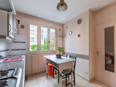For sale Meyzieu 5 rooms 139 m2 Rhone (69330) photo 4