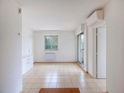 For sale Marseille-8eme-arrondissement 2 rooms 39 m2 Bouches du Rhone (13008) photo 1
