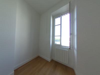 For rent Lyon-7eme-arrondissement 3 rooms 55 m2 Rhone (69007) photo 3