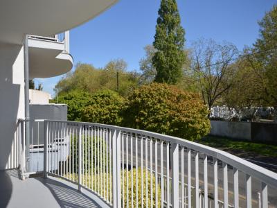 For sale HAUT DE PORT NEUF 4 rooms 68 m2 Charente maritime (17000) photo 0