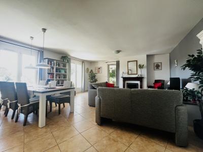 For sale PROXIMIT CENTRE VILLAGE 5 rooms 130 m2 Gard (30630) photo 3