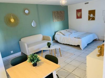 For sale CENTRE VILLE 3 MN 1 room 22 m2 Gard (30100) photo 0
