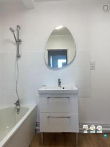 For rent Angers 2 rooms 37 m2 Maine et loire (49100) photo 3