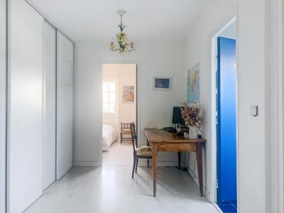 For sale Vannes 7 rooms 170 m2 Morbihan (56000) photo 3
