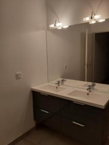 For rent Pompignac 3 rooms 66 m2 Gironde (33370) photo 4
