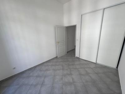 For rent Marseille-1er-arrondissement 4 rooms 81 m2 Bouches du Rhone (13001) photo 2