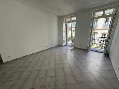 For rent Marseille-1er-arrondissement 4 rooms 81 m2 Bouches du Rhone (13001) photo 3