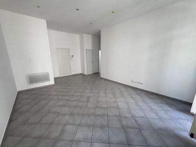 For rent Marseille-1er-arrondissement 4 rooms 81 m2 Bouches du Rhone (13001) photo 4