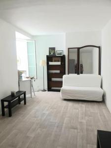 For rent Paris-18eme-arrondissement 1 room 24 m2 Paris (75018) photo 0