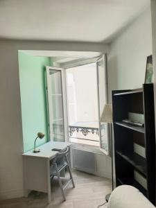 Annonce Location Appartement Paris-18eme-arrondissement 75